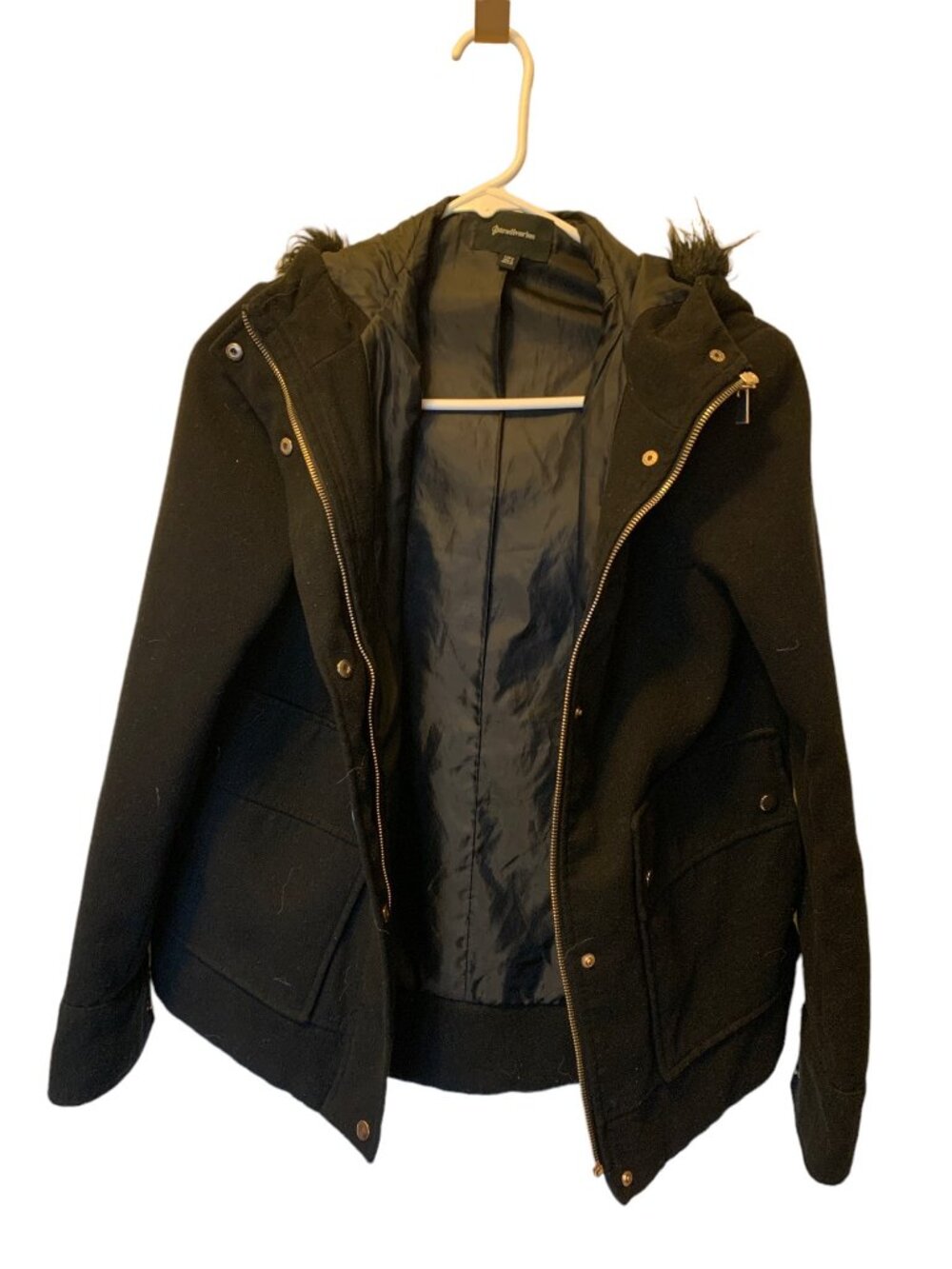 Black Spanish Stradivarius Small Hooded Jacket with Zip Closure and Fur Hood